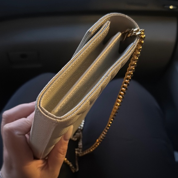 Yves Saint Laurent Cream Quilted Clutch with Gold Logo - Picture 6 of 8